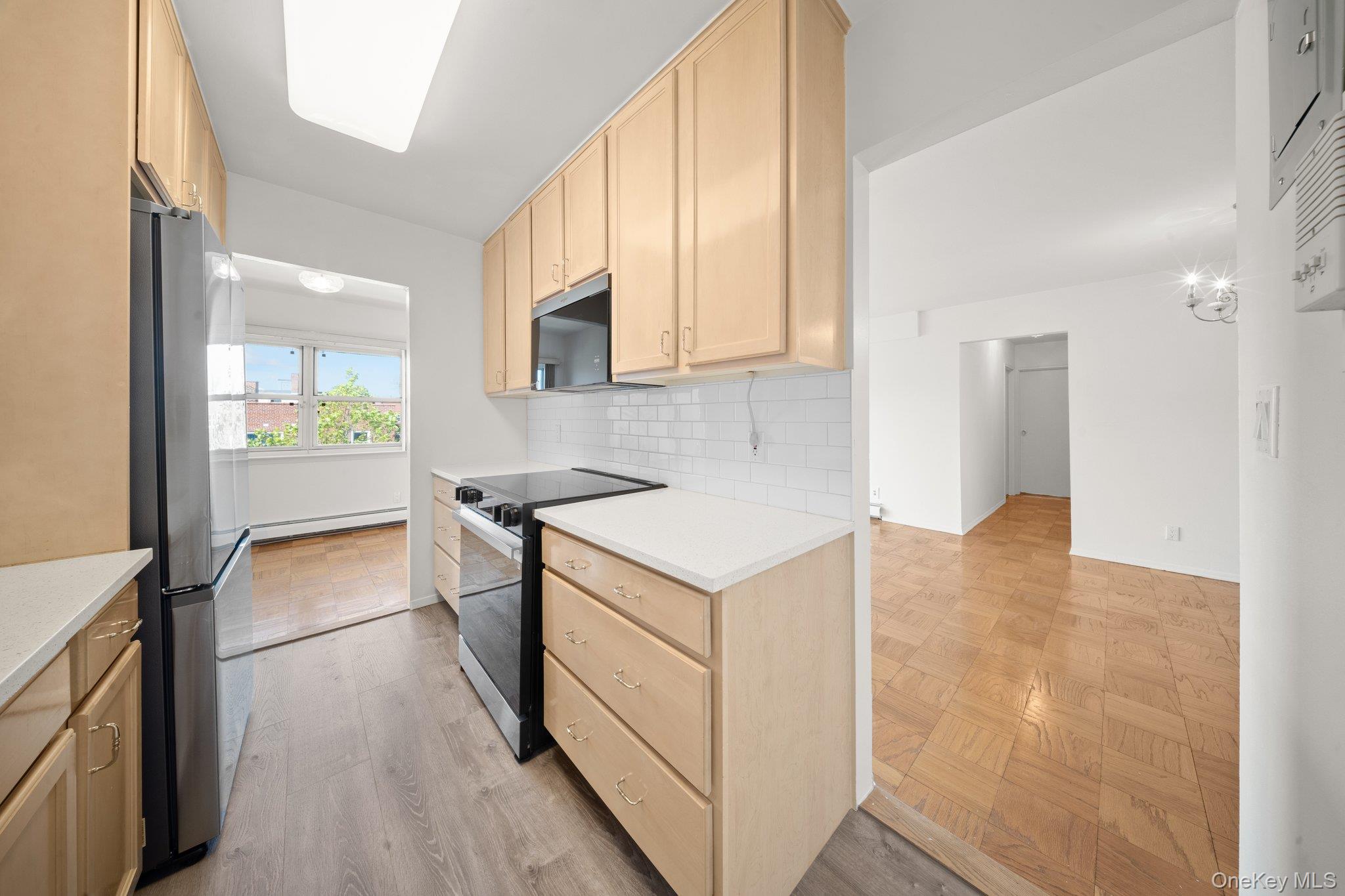 #11 photo, 90 S Park Avenue, Rockville Centre , NY 11570