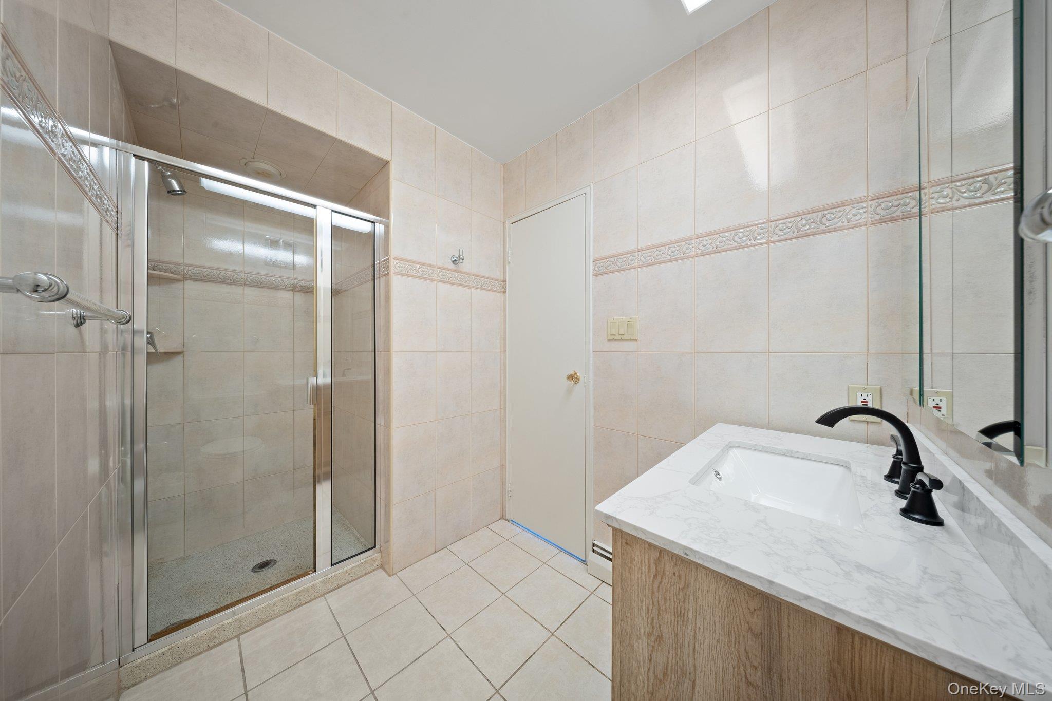 #15 photo, 90 S Park Avenue, Rockville Centre , NY 11570