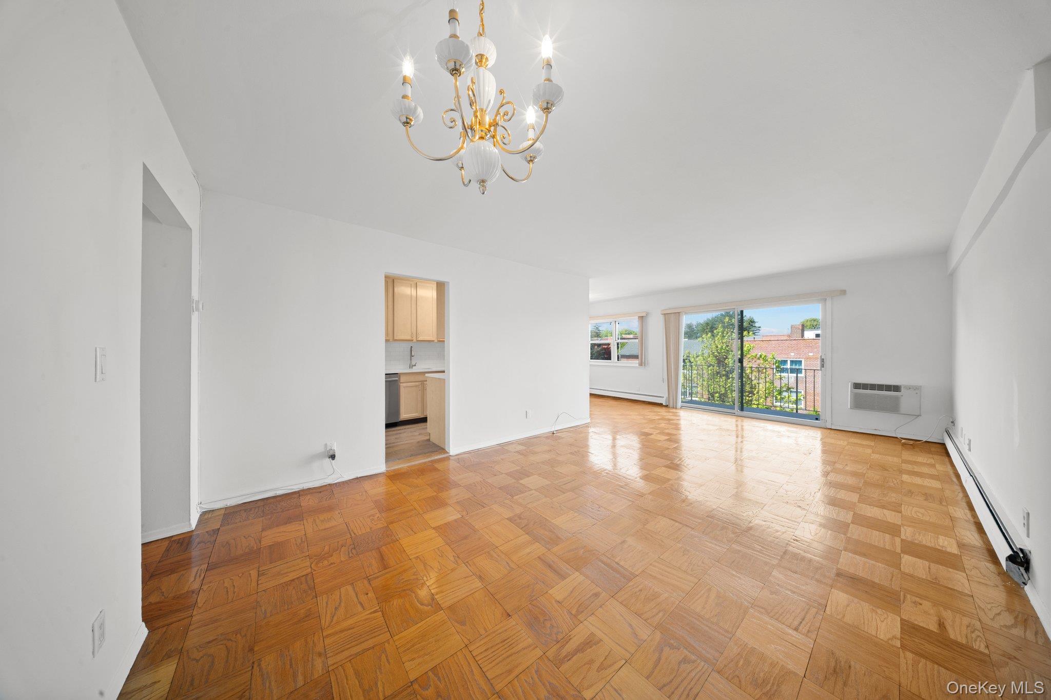 #5 photo, 90 S Park Avenue, Rockville Centre , NY 11570