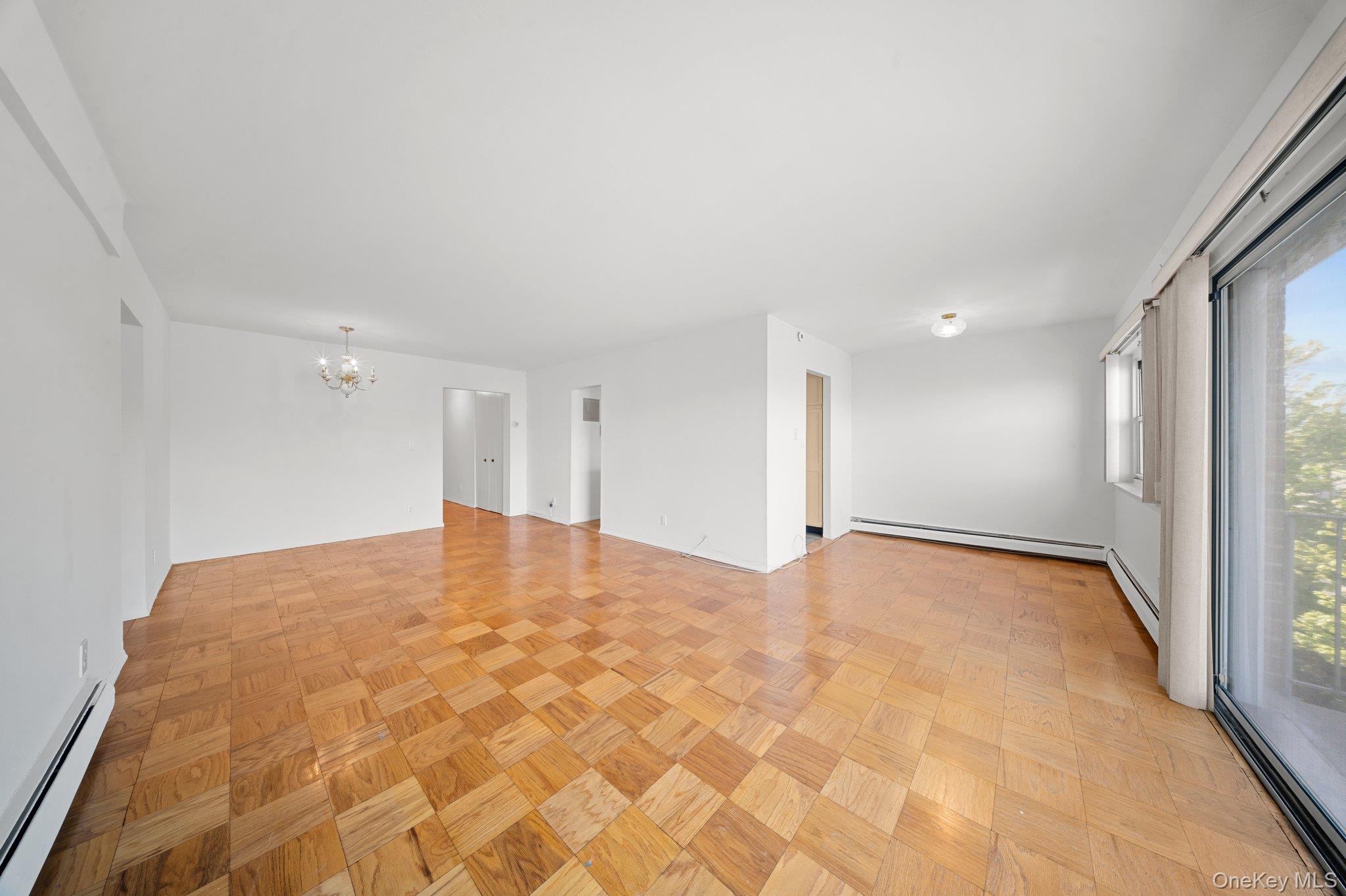 #7 photo, 90 S Park Avenue, Rockville Centre , NY 11570