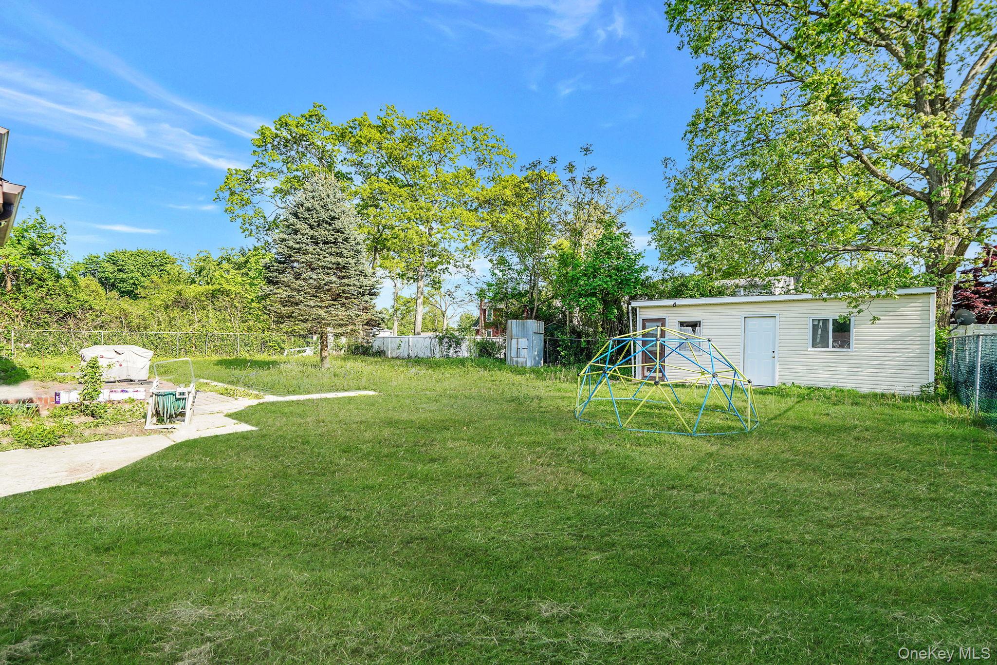 #6 photo, 136 Tabor Street, Brentwood , NY 11717