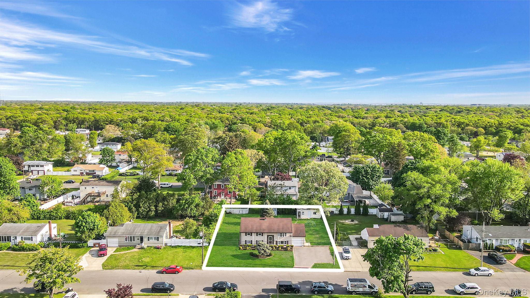 #8 photo, 136 Tabor Street, Brentwood , NY 11717