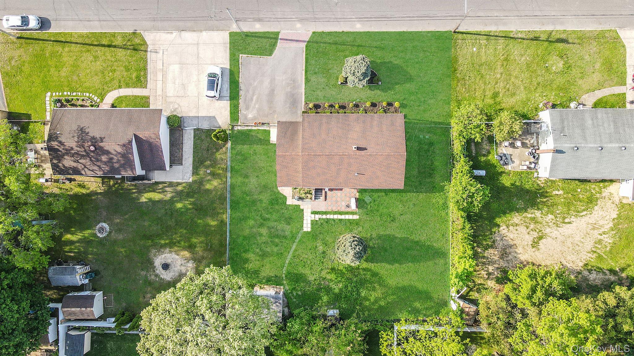 #9 photo, 136 Tabor Street, Brentwood , NY 11717