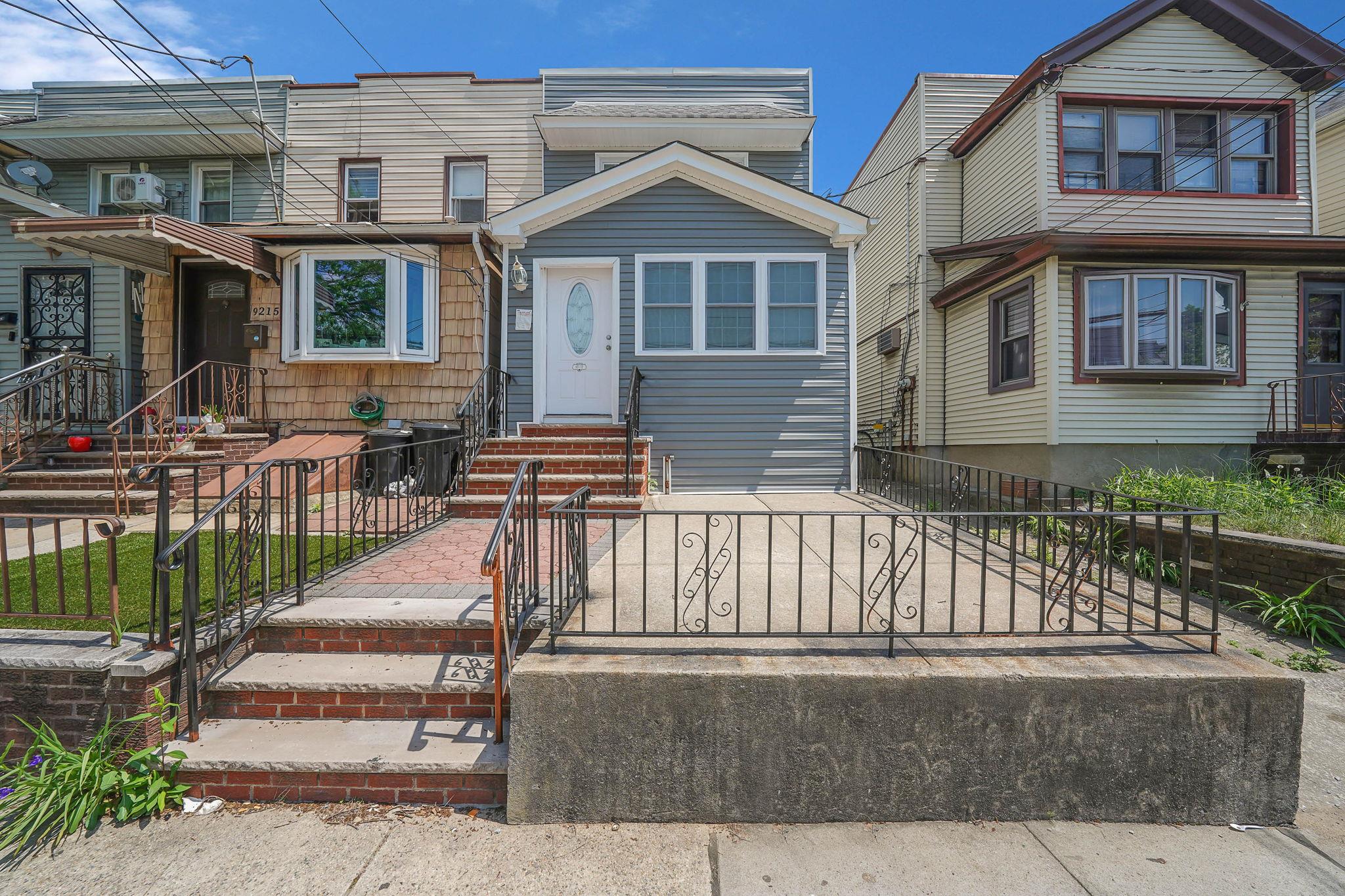 #1 photo, 9217 92nd Street, كوينز Woodhaven , NY 11421