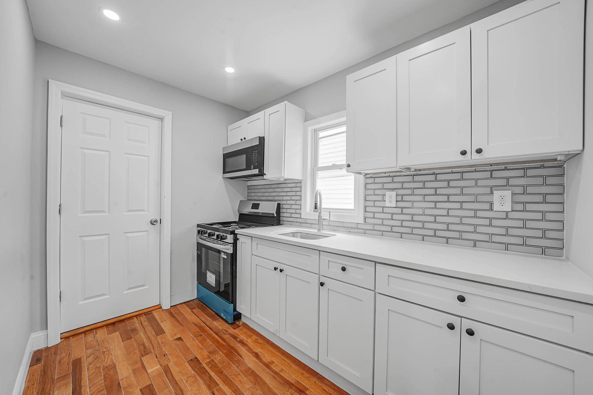 #13 photo, 9217 92nd Street, クイーンズ区 Woodhaven , NY 11421