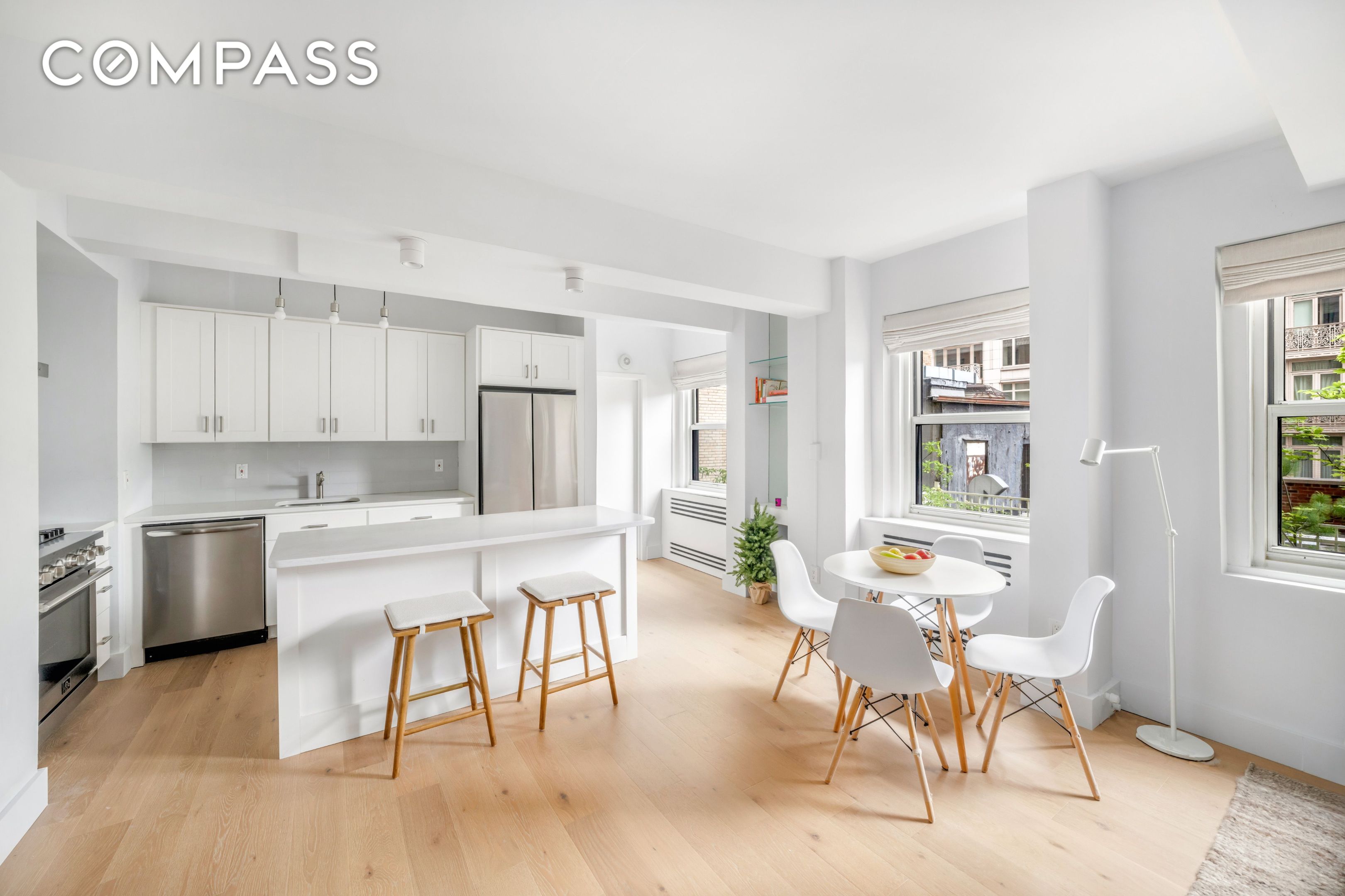 #4 photo, 2166 Broadway, マンハッタン Upper West Side , NY 10024