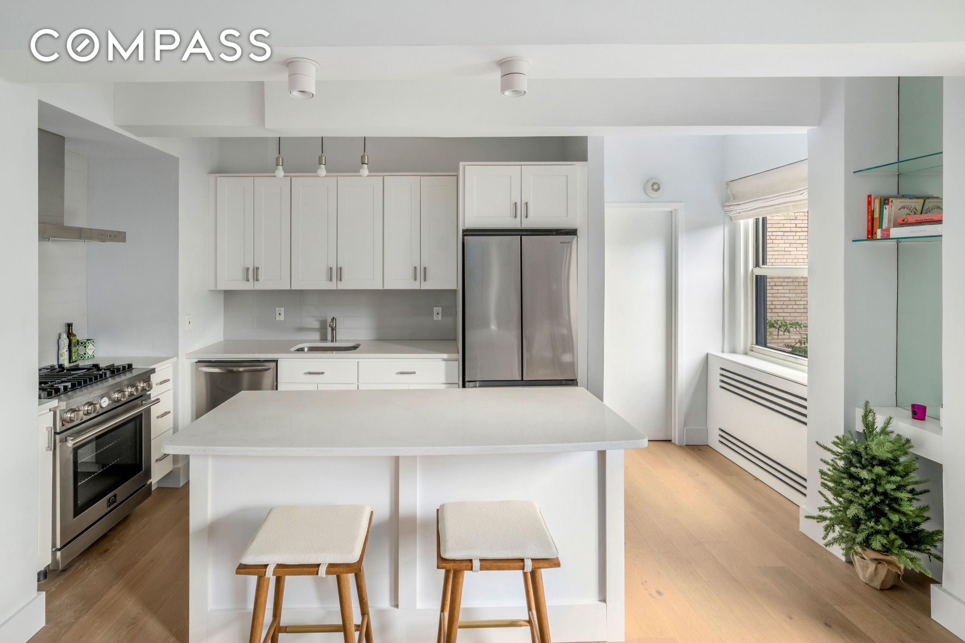 #5 photo, 2166 Broadway, マンハッタン Upper West Side , NY 10024