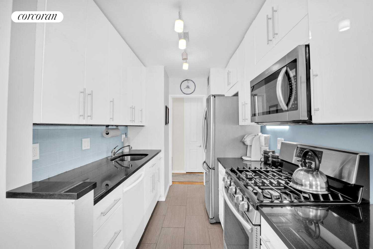 #5 photo, 205 3RD Avenue, Gramercy Park , NY 10003