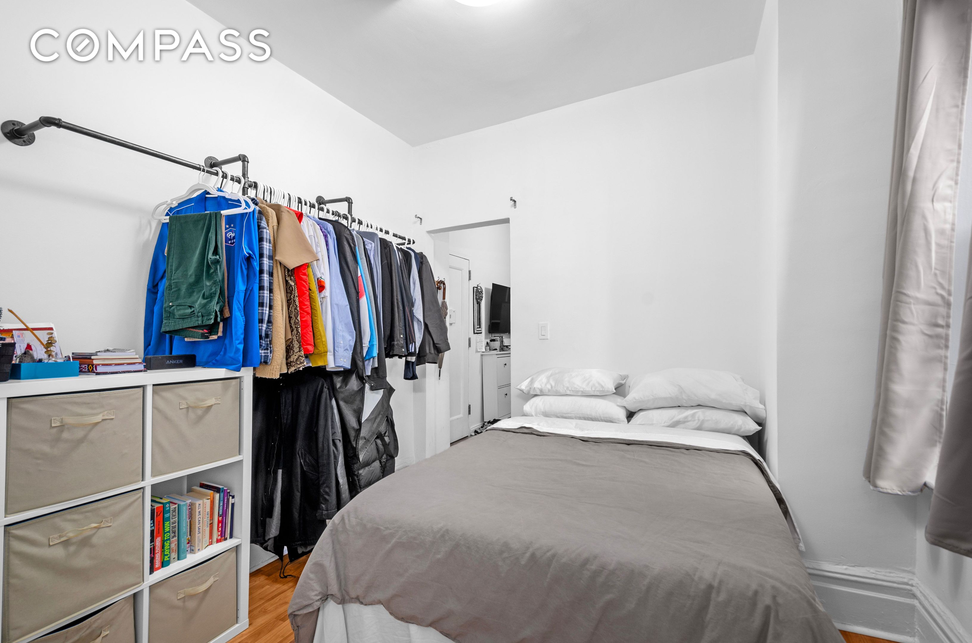 #4 photo, 465 Eastern Parkway, ブルックリン区 Crown Heights , NY 11216