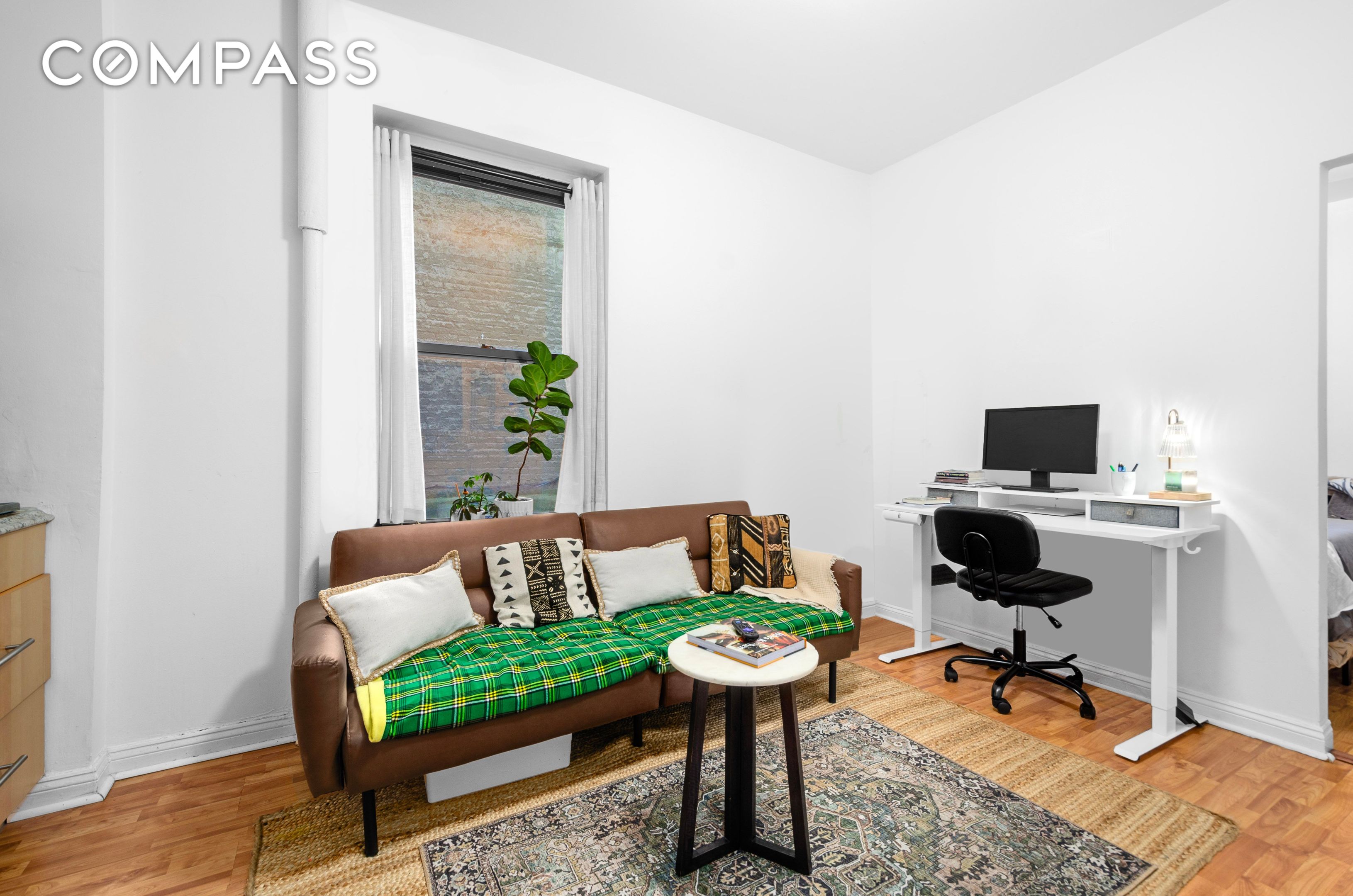 #5 photo, 465 Eastern Parkway, ブルックリン区 Crown Heights , NY 11216