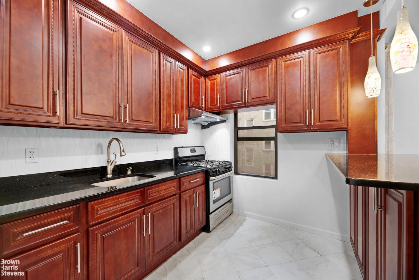 #3 photo, 828 Gerard Avenue, ブロンクス区 Bronx , NY 10451