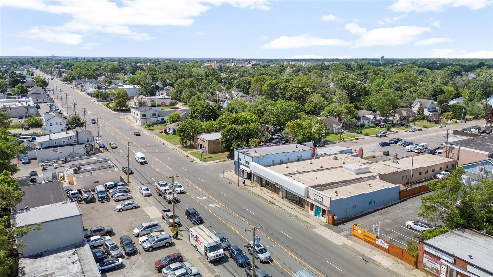 #6 photo, 210 Medford Avenue, サフォーク郡 Patchogue , NY 11772