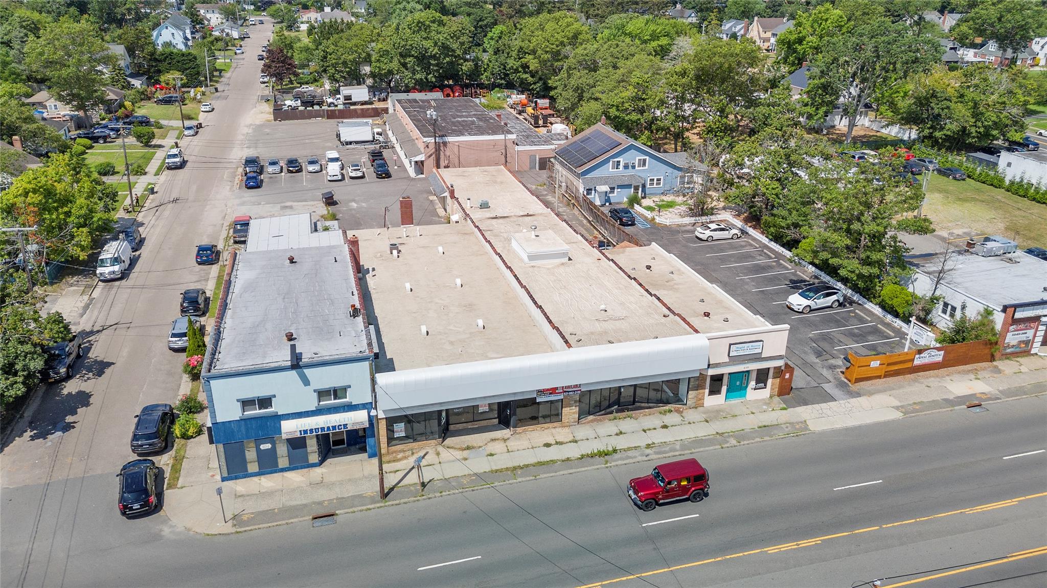 #8 photo, 210 Medford Avenue, サフォーク郡 Patchogue , NY 11772