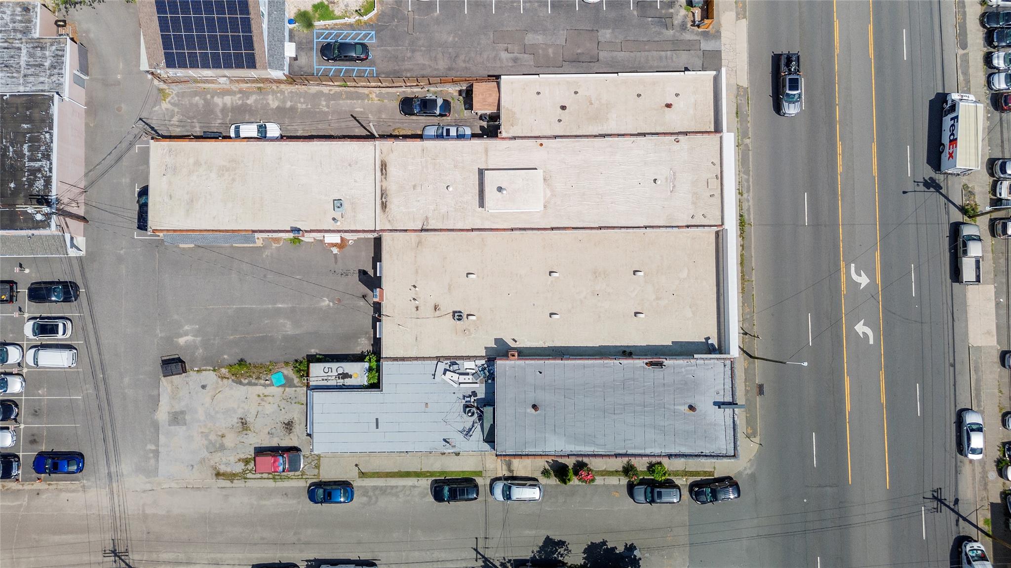 #9 photo, 210 Medford Avenue, サフォーク郡 Patchogue , NY 11772