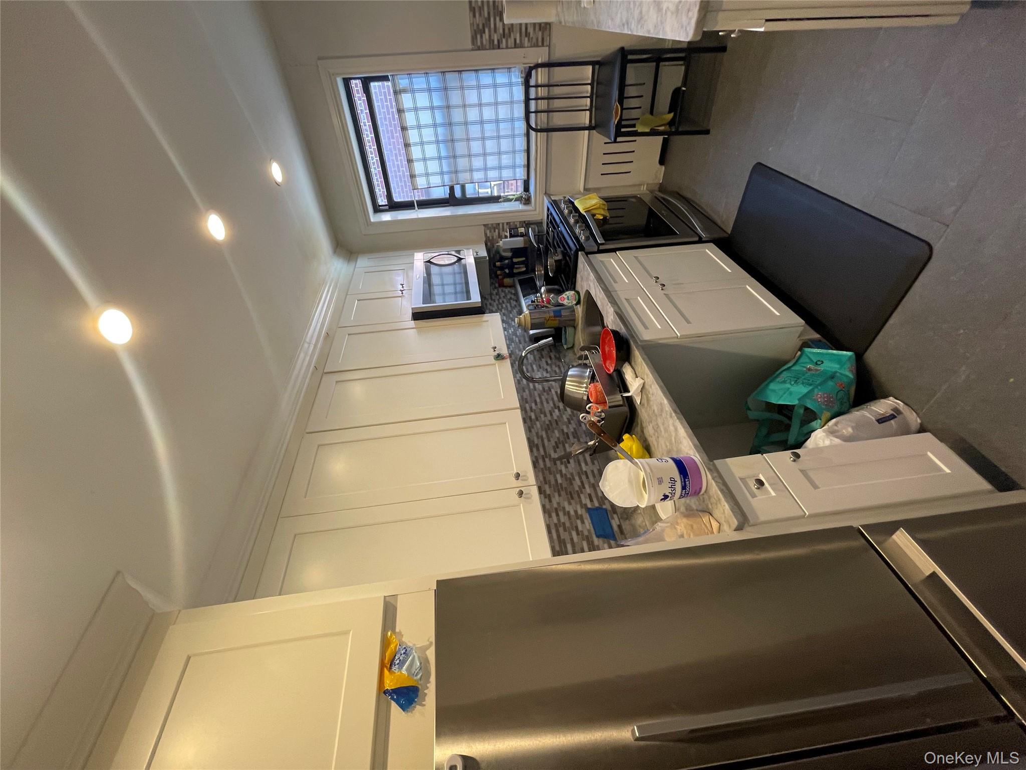 #2 photo, 44- 21 Macnish Street, クイーンズ区 Elmhurst , NY 11373