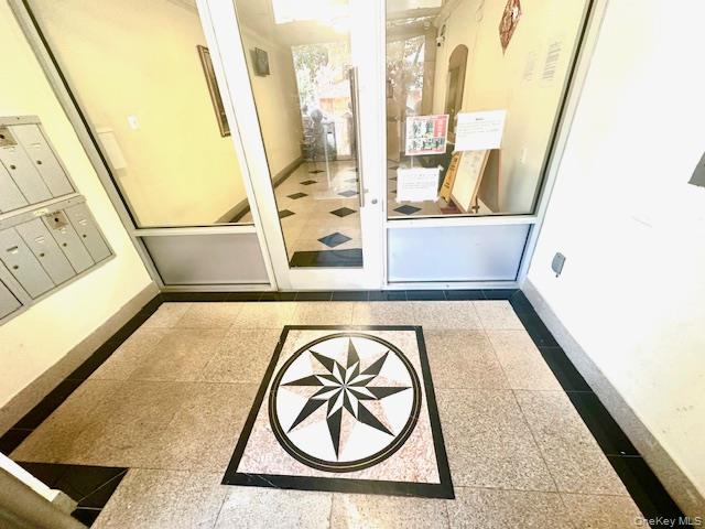 #13 photo, 104-48 37th Drive, クイーンズ区 Corona , NY 11368