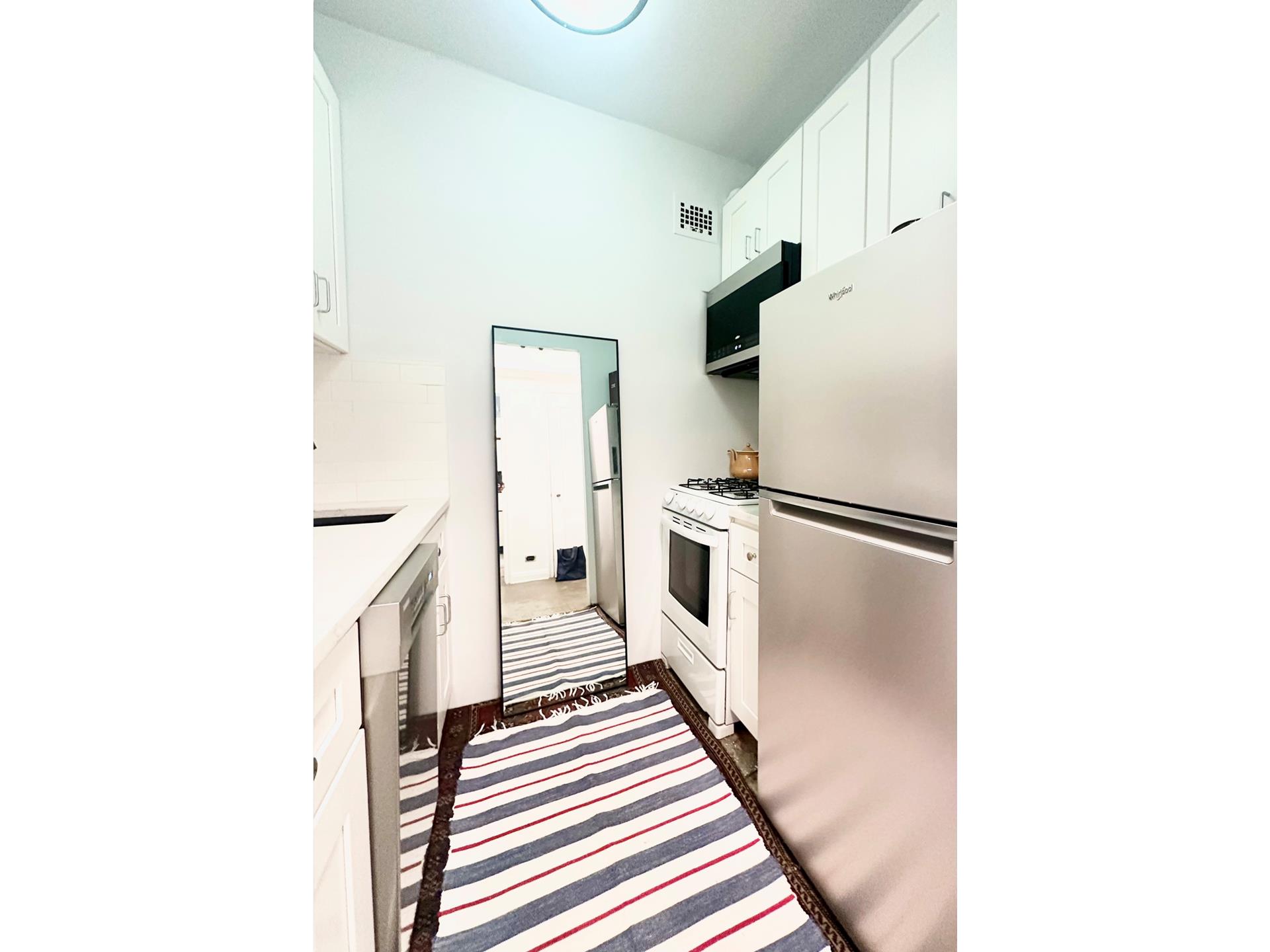 #9 photo, 410 W 24TH Street, マンハッタン Chelsea , NY 10011