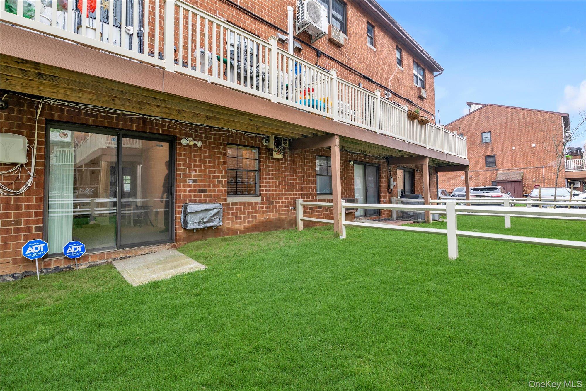 #11 photo, 2-20 Capstan Court, クイーンズ区 College Point , NY 11356