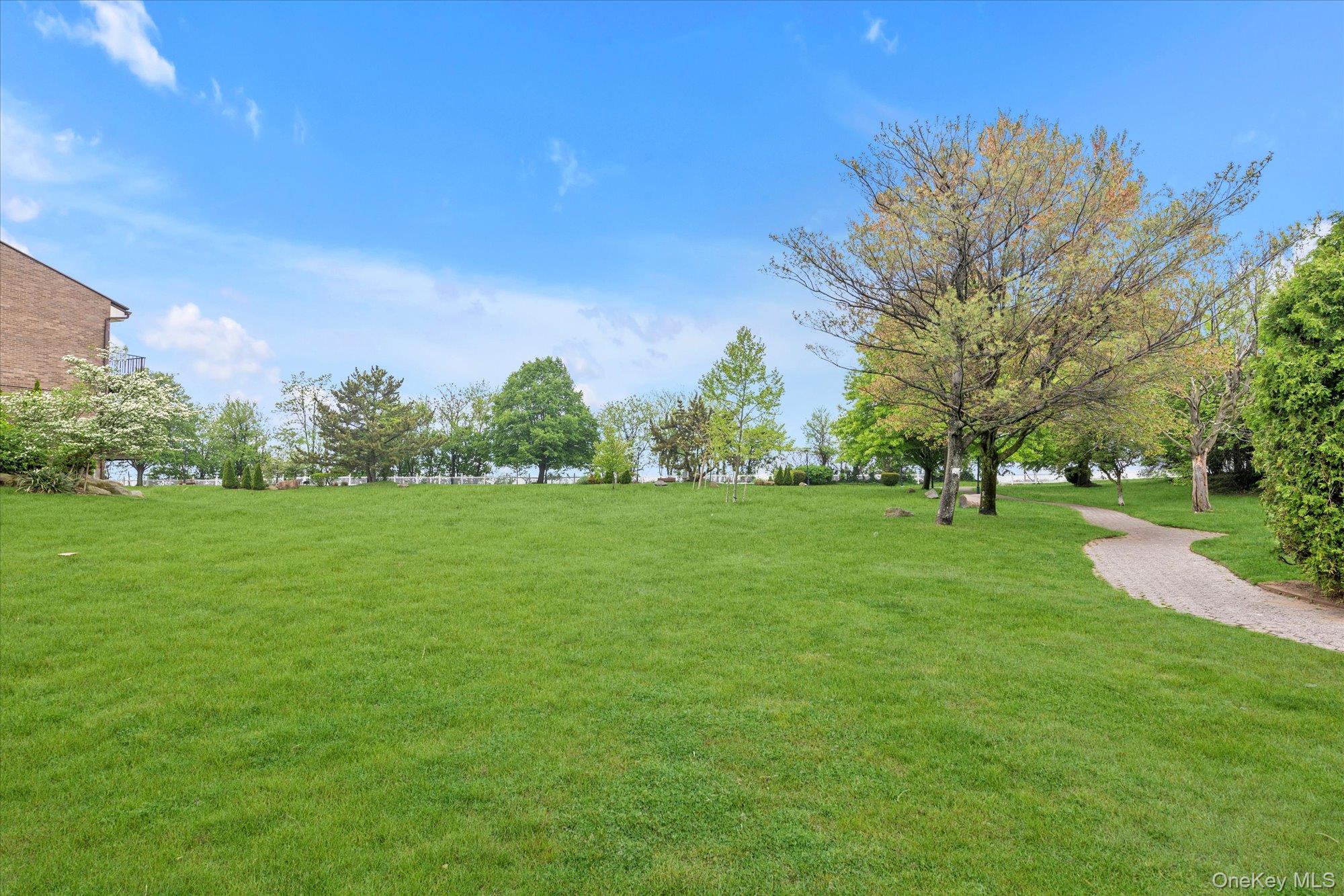 #15 photo, 2-20 Capstan Court, クイーンズ区 College Point , NY 11356