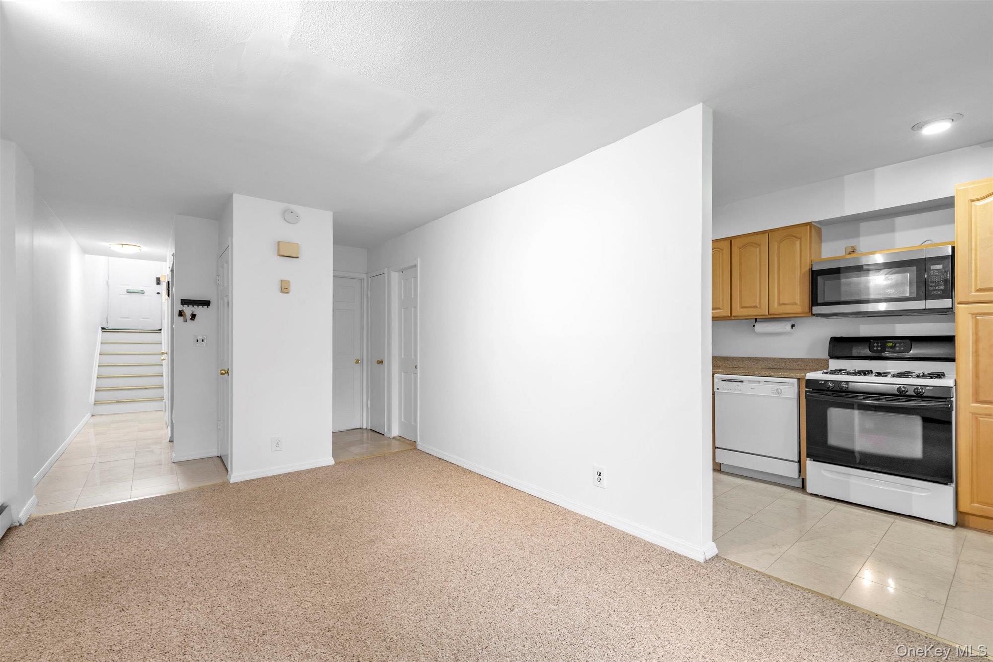 #5 photo, 2-20 Capstan Court, クイーンズ区 College Point , NY 11356