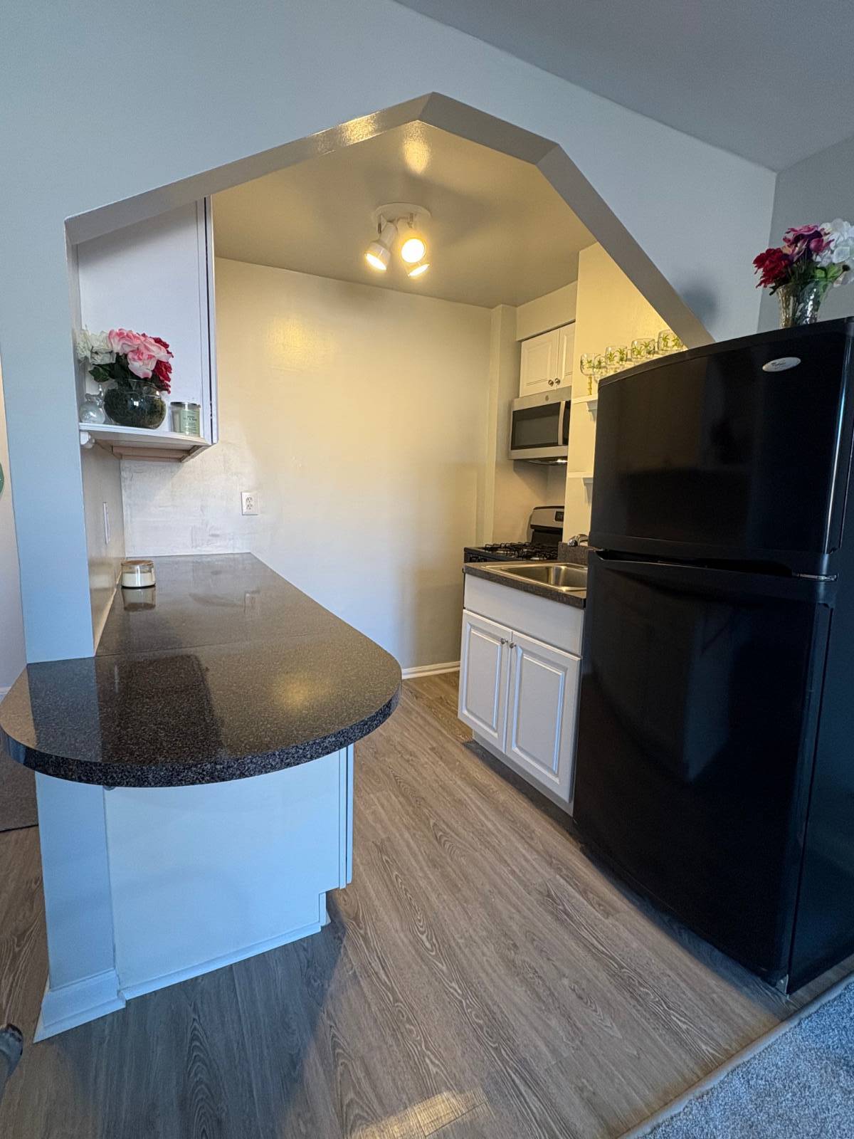 #8 photo, 2107  Wallace , #6E, Pelham Parkway , NY 10462