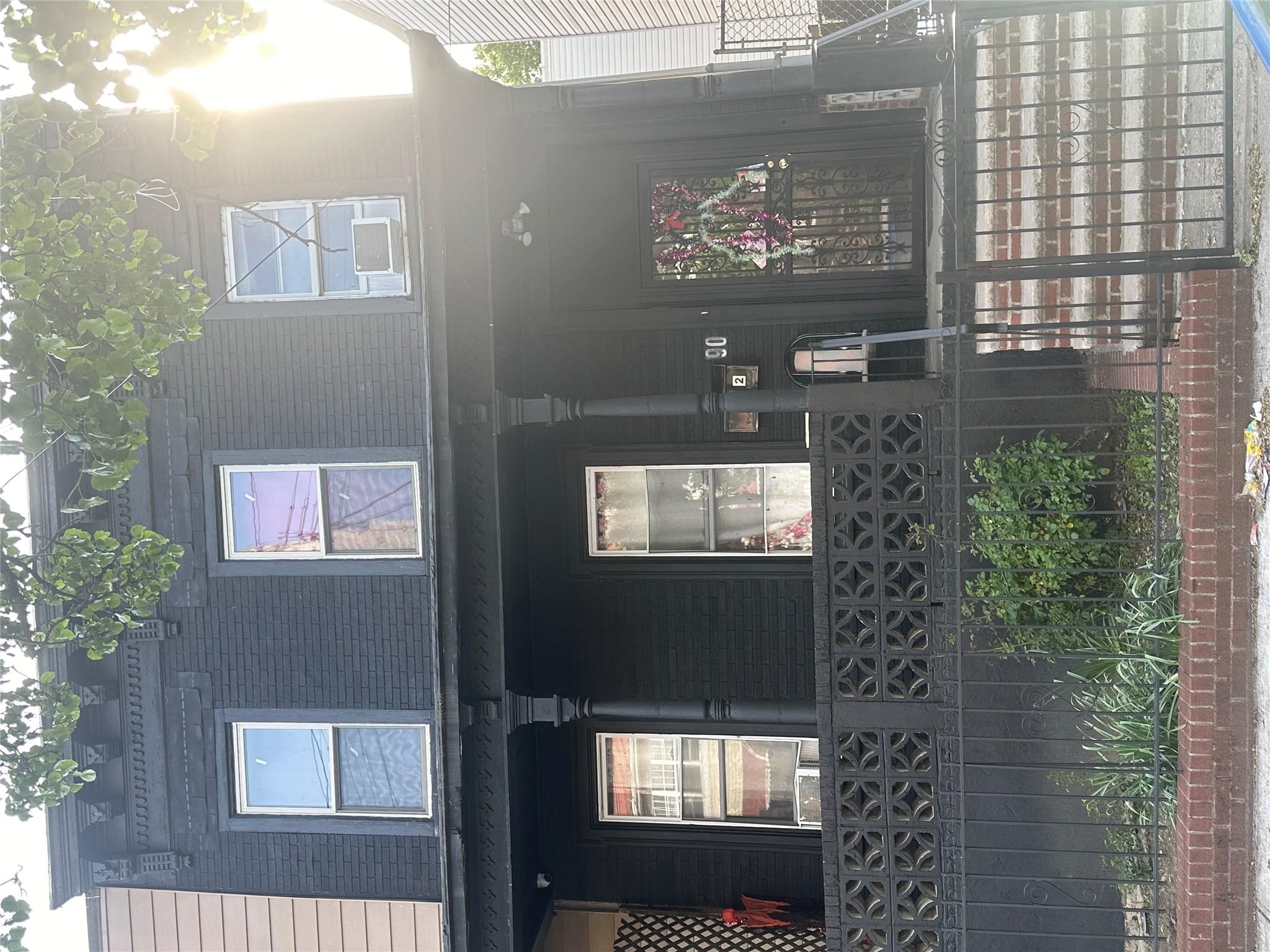 #2 photo, 90 Wyona Street, ブルックリン区 Brooklyn , NY 11207