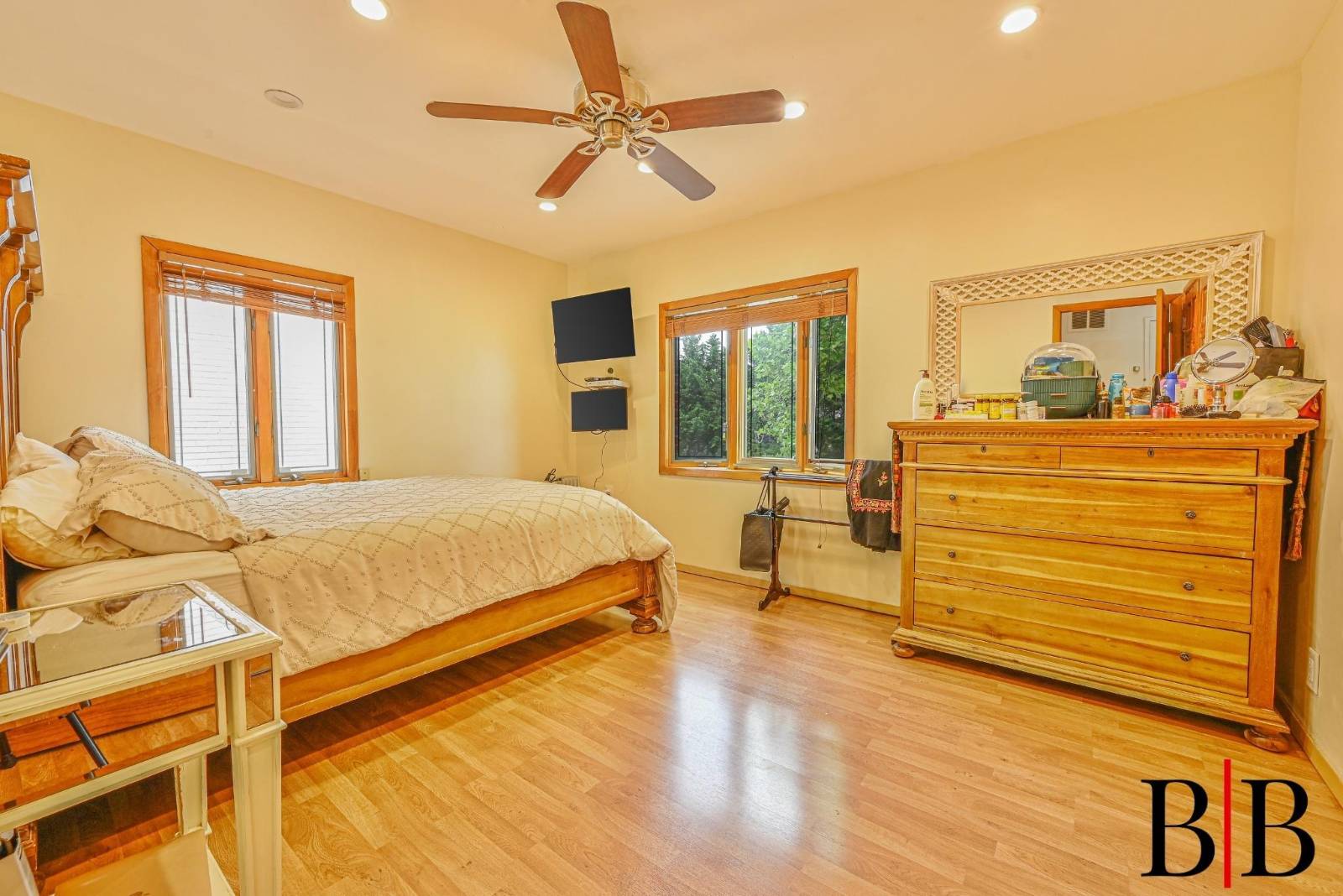 #23 photo, 80 Whitman Drive, Mill Basin , NY 11234