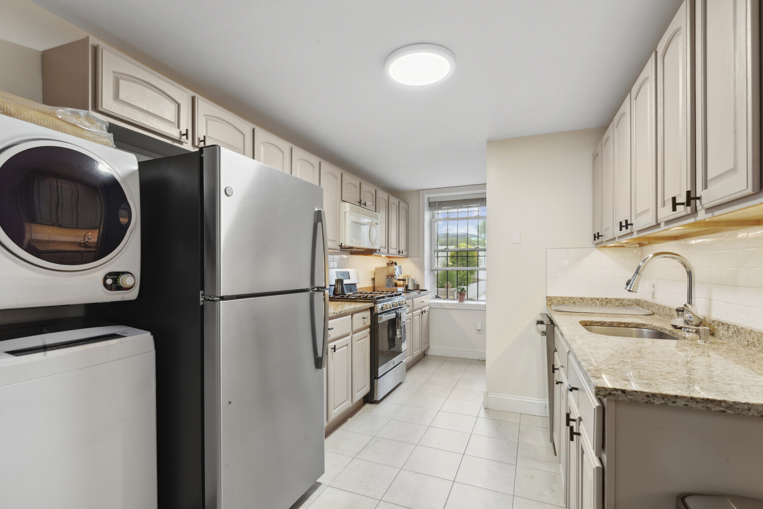 #12 photo, 124 PRESIDENT Street, Columbia St Waterfr , NY 11231