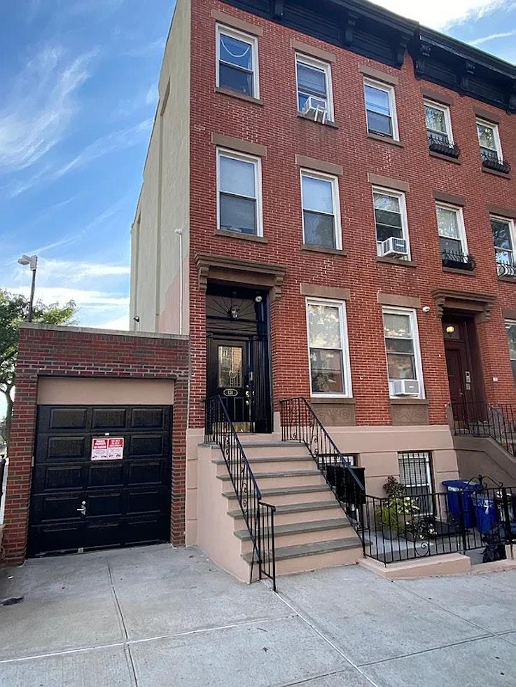 #20 photo, 124 PRESIDENT Street, Columbia St Waterfr , NY 11231