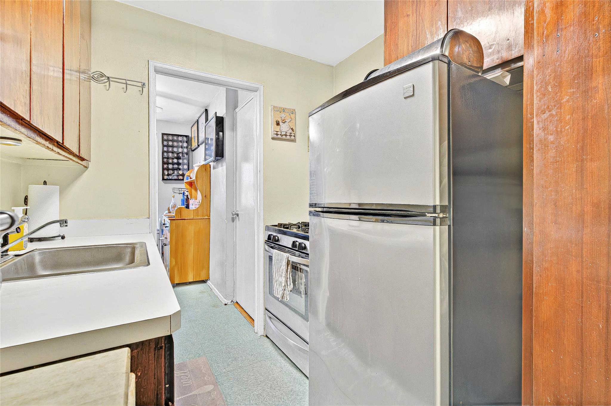 #12 photo, 3176 Decatur Avenue, Bronx , NY 10467