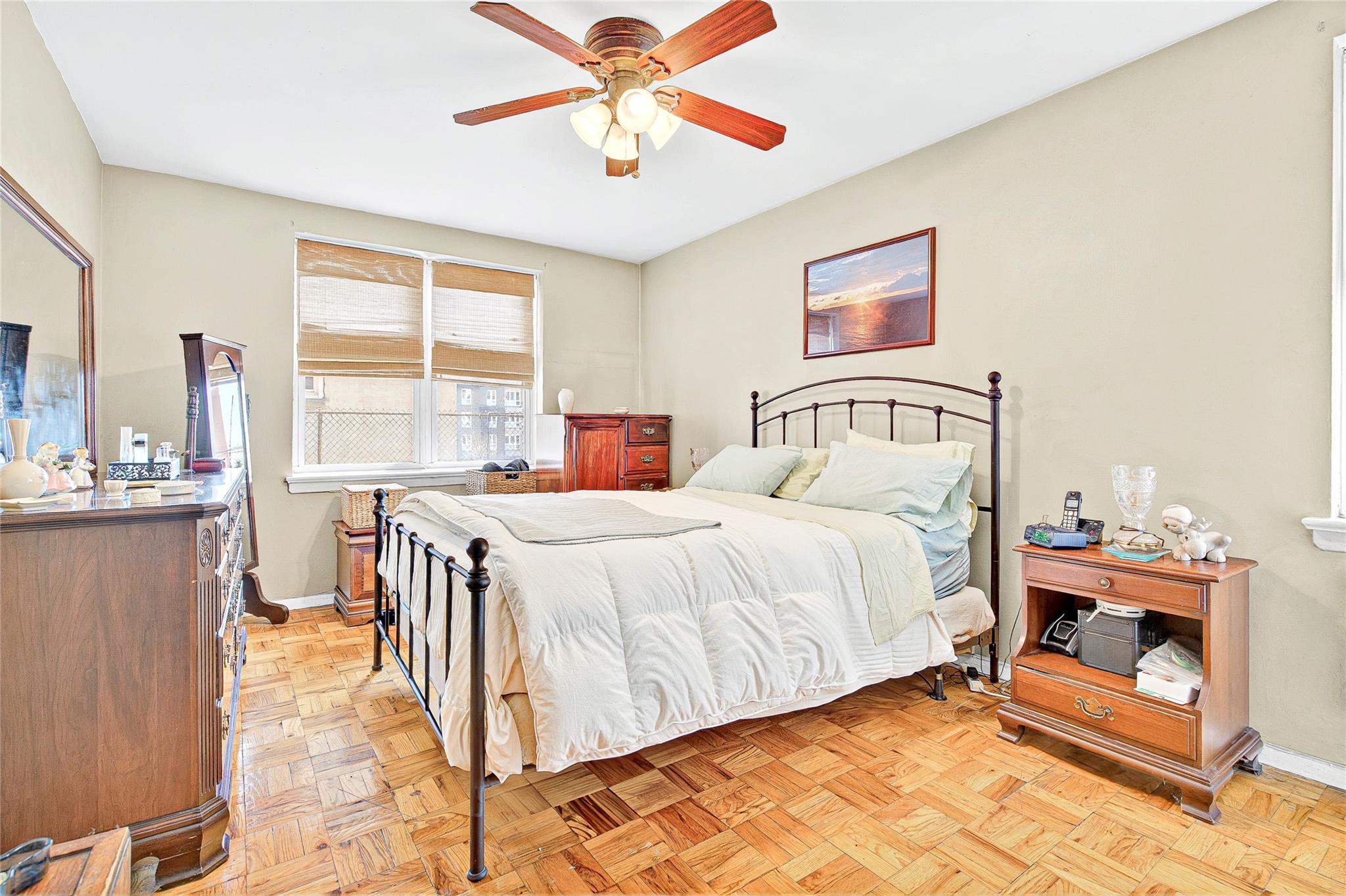 #4 photo, 3176 Decatur Avenue, Bronx , NY 10467