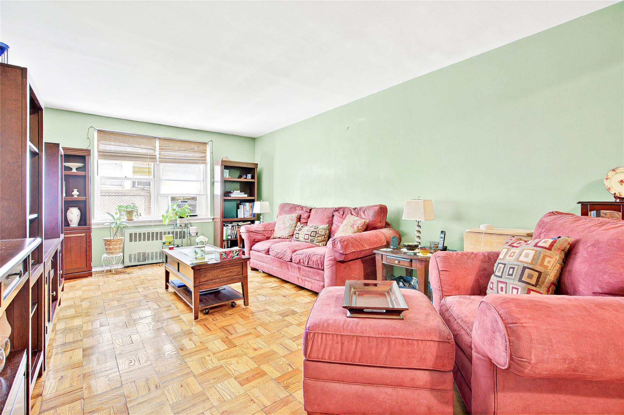 #7 photo, 3176 Decatur Avenue, Bronx , NY 10467