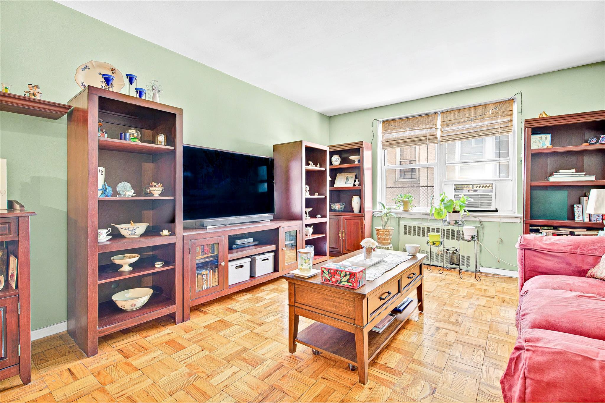 #8 photo, 3176 Decatur Avenue, Bronx , NY 10467