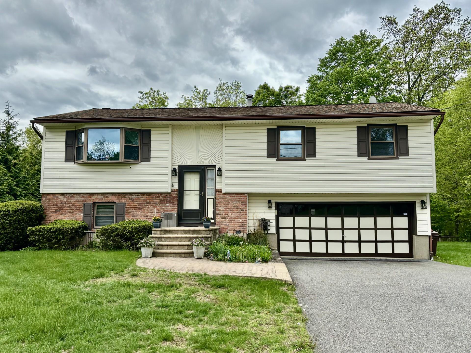 #1 photo, 9 Walker Drive, Yorktown Heights , NY 10598