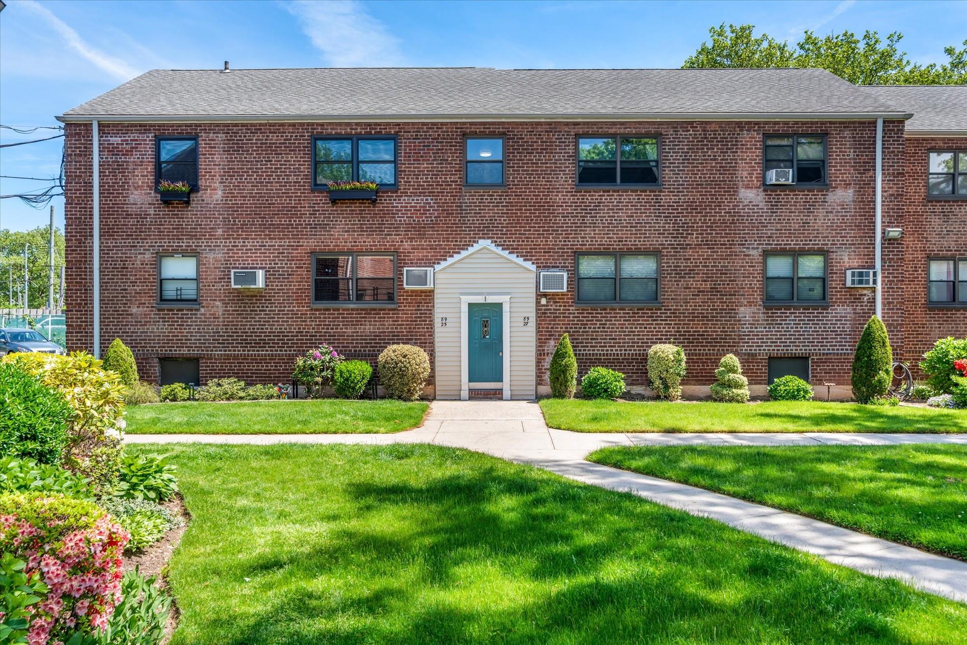 #1 photo, 89-25 151 Avenue, Howard Beach , NY 11414