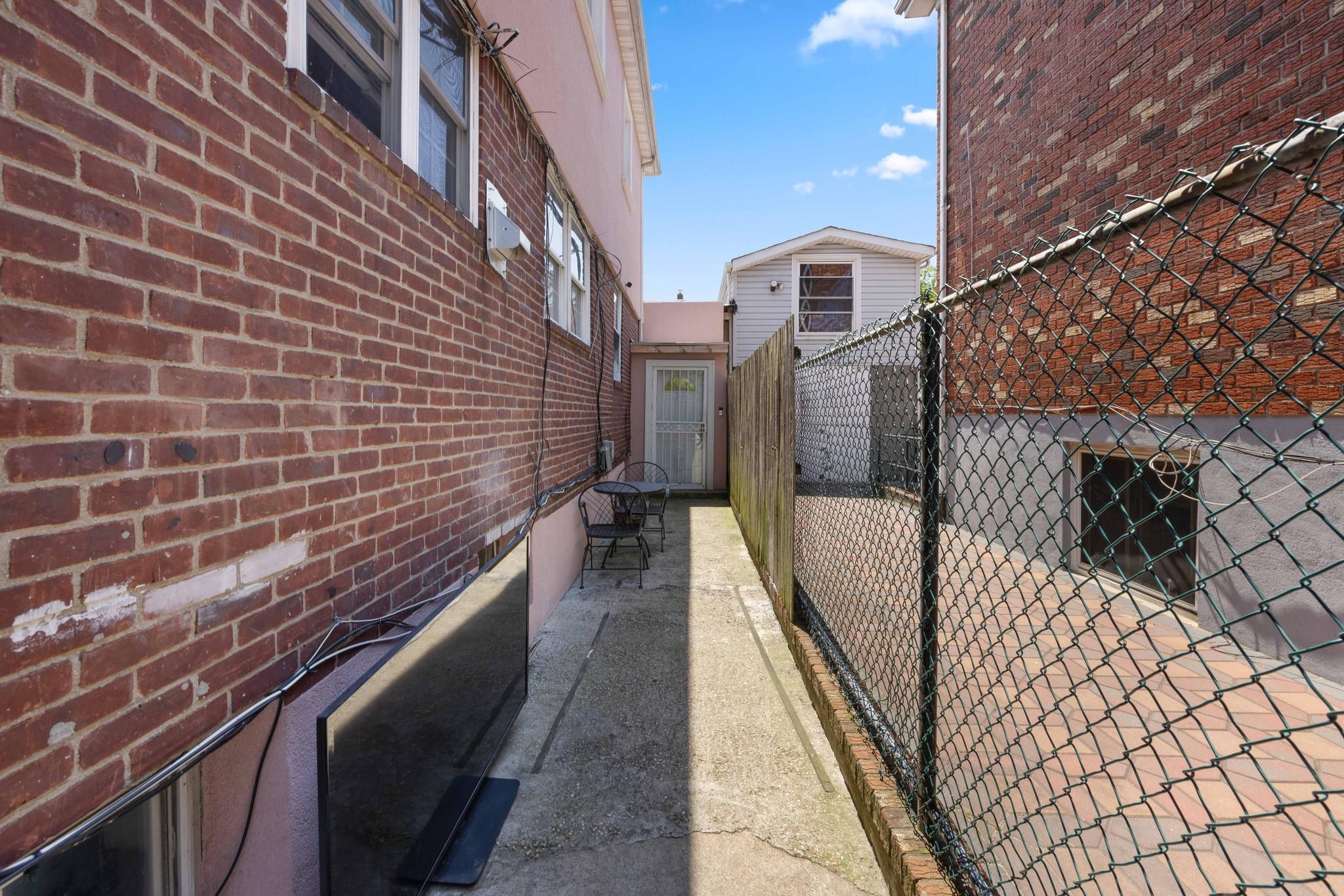 #20 photo, 220-24 134th Road, Laurelton , NY 11413