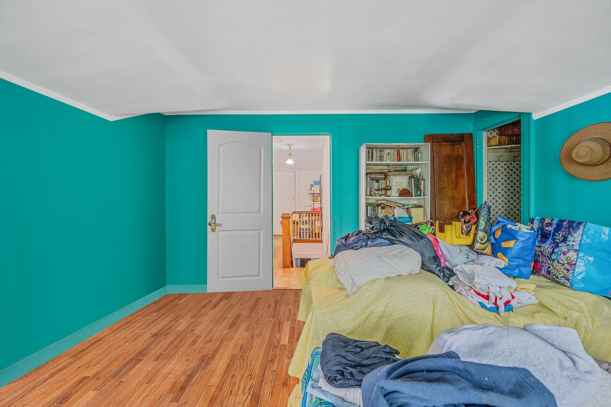 #9 photo, 481 Archer Street, Freeport , NY 11520