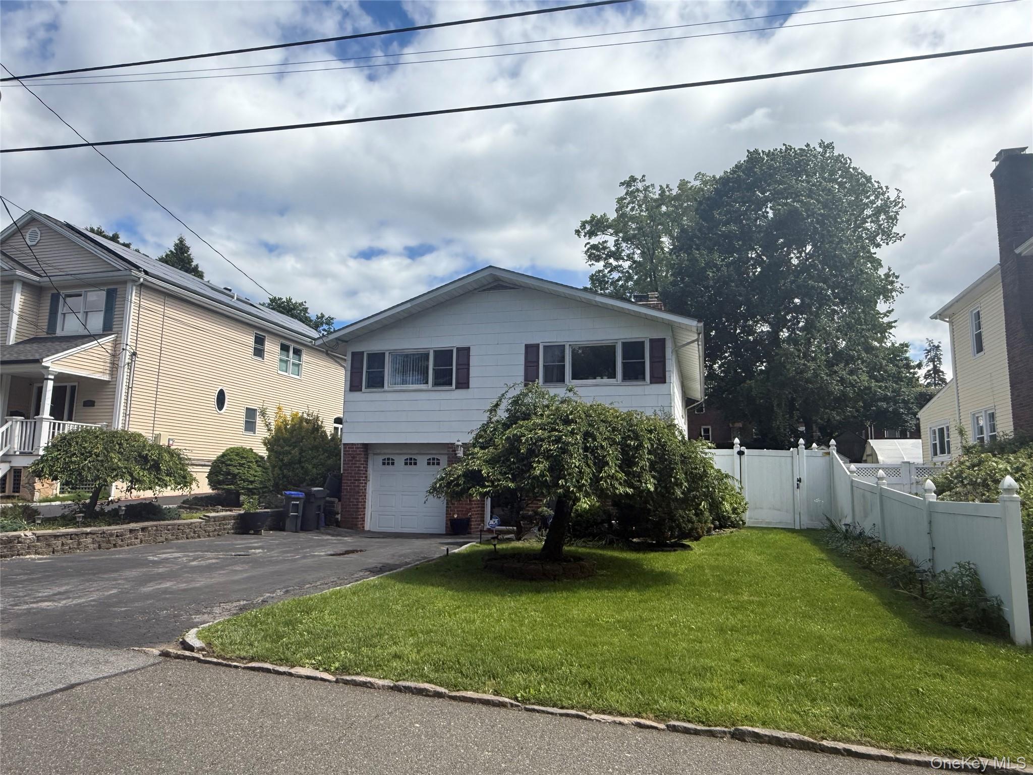 #2 photo, 31 Stevenson Avenue, Hartsdale , NY 10530