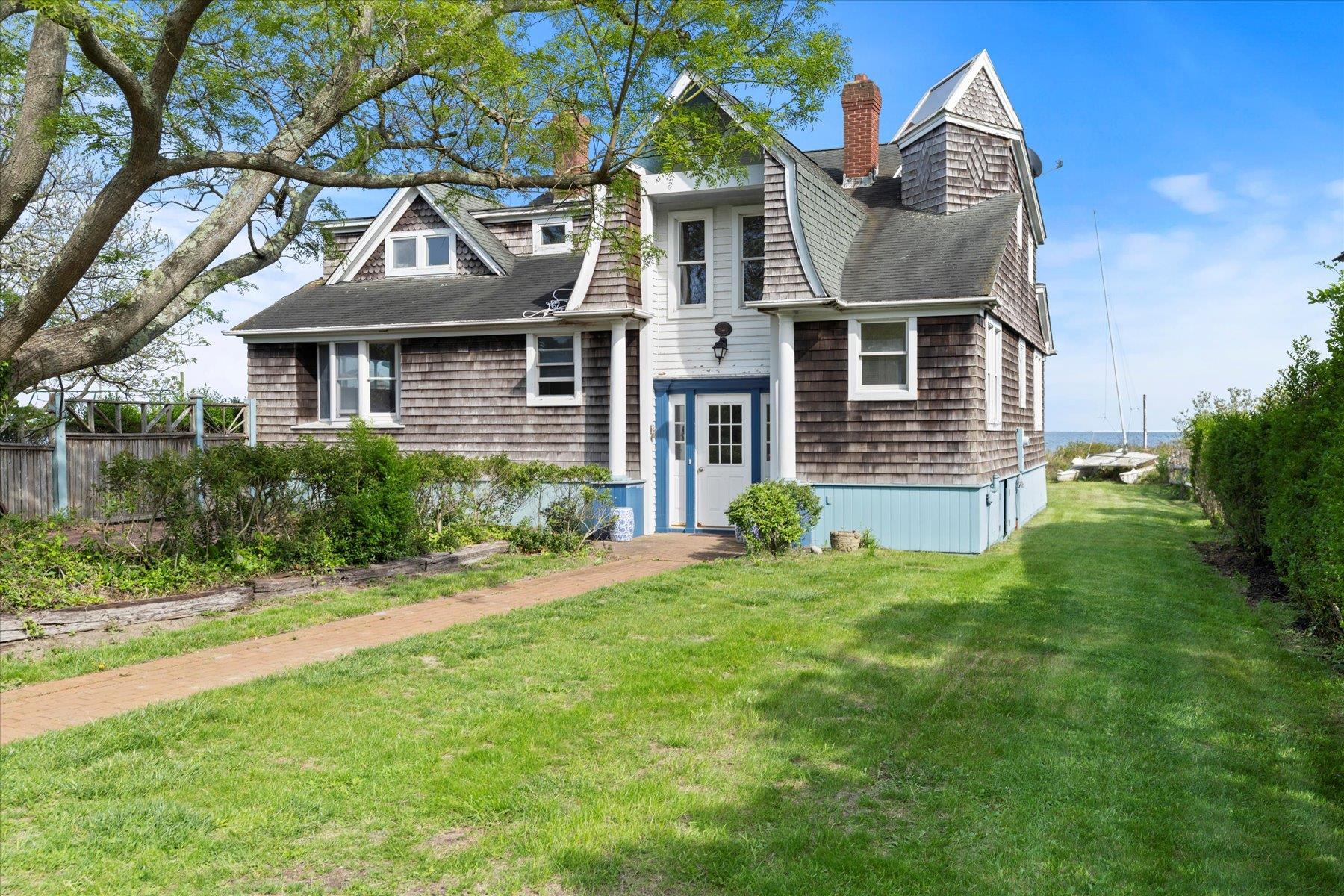 #1 photo, 4 Shore Road, سوفولك Bellport Village , NY 11713