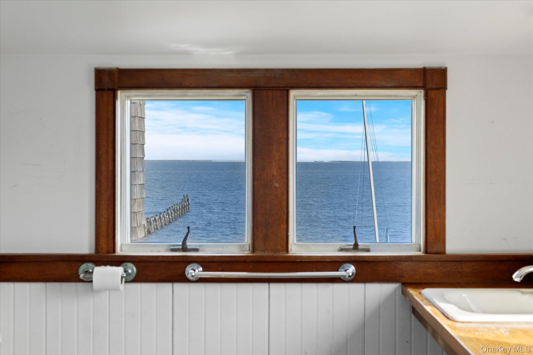 #16 photo, 4 Shore Road, サフォーク郡 Bellport Village , NY 11713