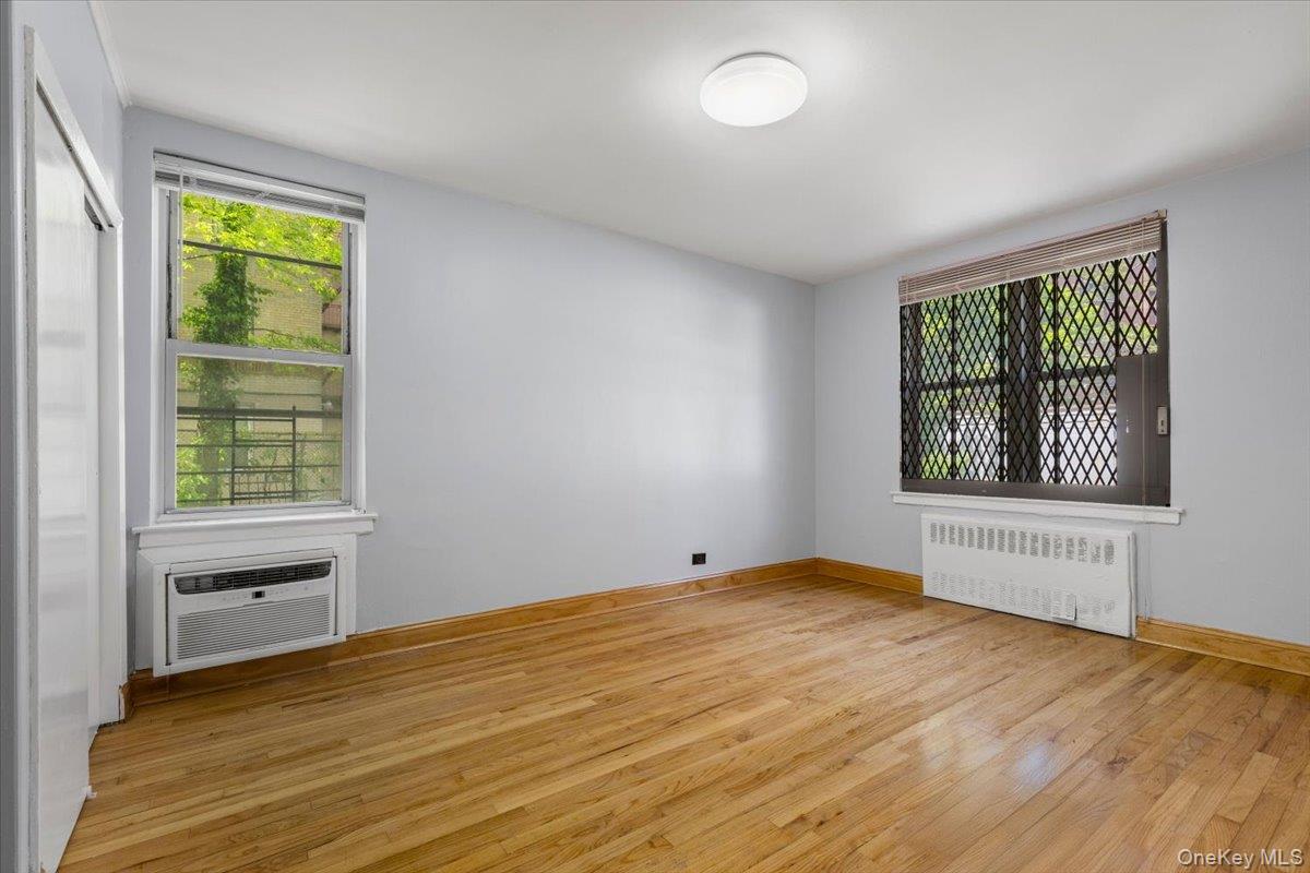 #11 photo, 2385 Barker Avenue, ブロンクス区 Bronx , NY 10467