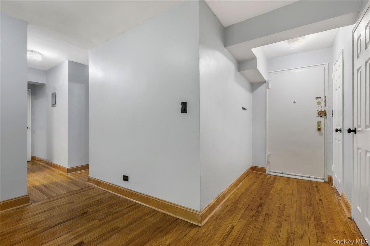 #4 photo, 2385 Barker Avenue, ブロンクス区 Bronx , NY 10467