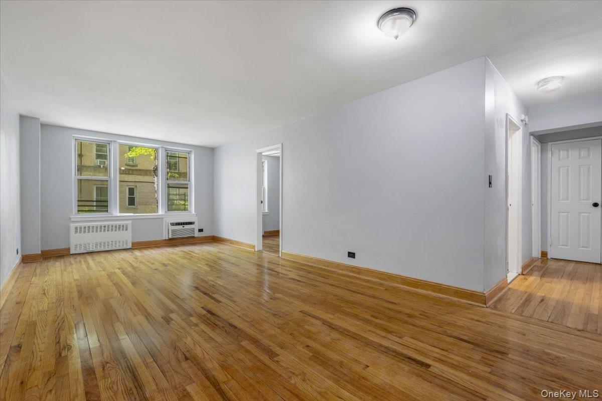 #6 photo, 2385 Barker Avenue, ブロンクス区 Bronx , NY 10467