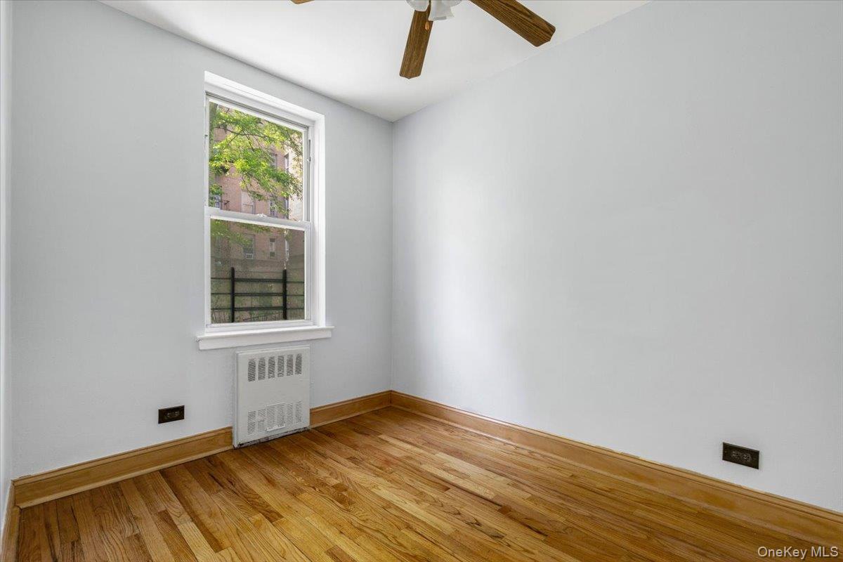 #9 photo, 2385 Barker Avenue, ブロンクス区 Bronx , NY 10467