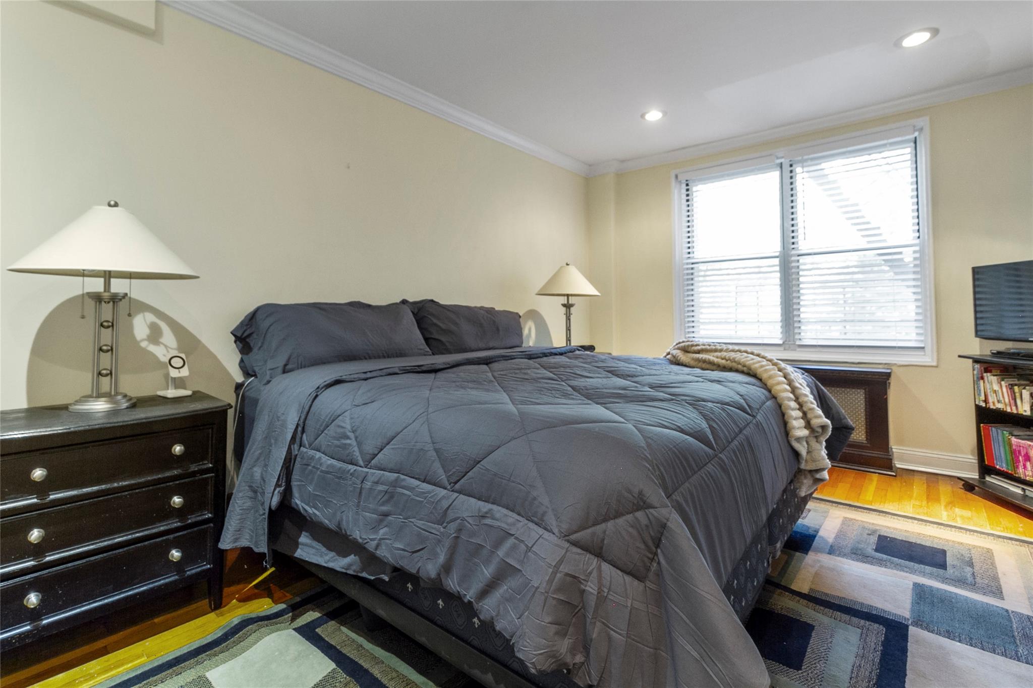 #12 photo, 1296 Midland Avenue, Yonkers , NY 10704