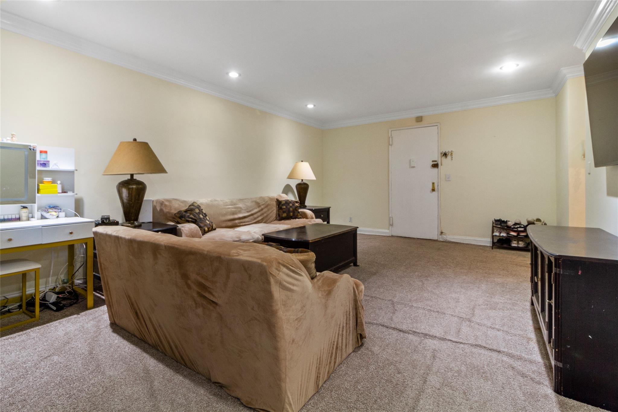 #14 photo, 1296 Midland Avenue, Yonkers , NY 10704