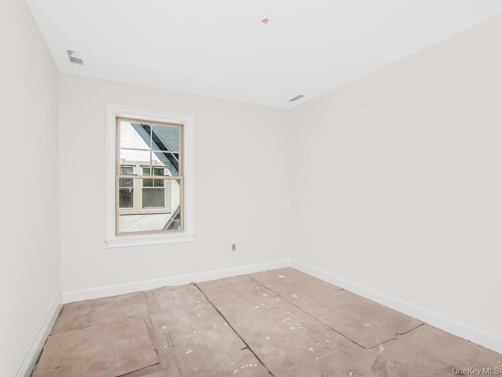 #14 photo, 65 W 2nd Street, 纽约州 Mount Vernon , NY 10550