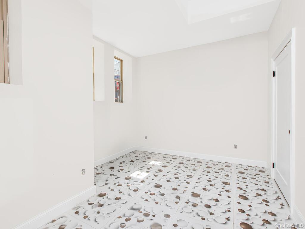 #4 photo, 65 W 2nd Street, 纽约州 Mount Vernon , NY 10550