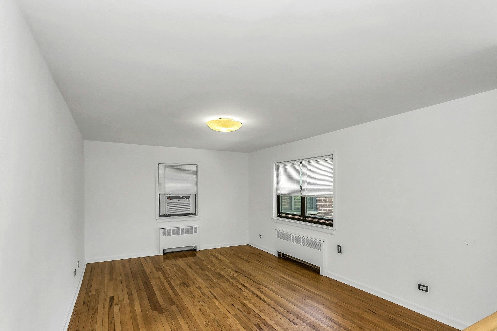 #3 photo, 219-36 75th Ave, クイーンズ区 Bayside , NY 11364