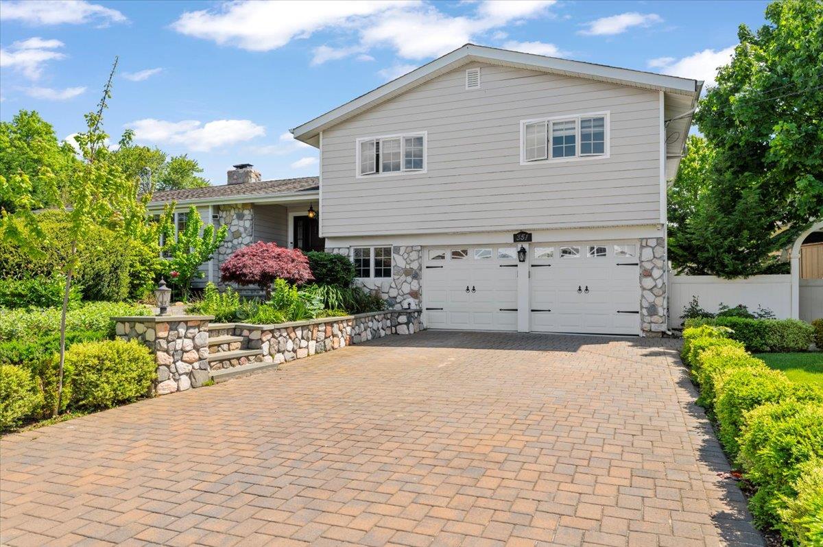 #1 photo, 351 Riviera Drive, 長島 Massapequa , NY 11758